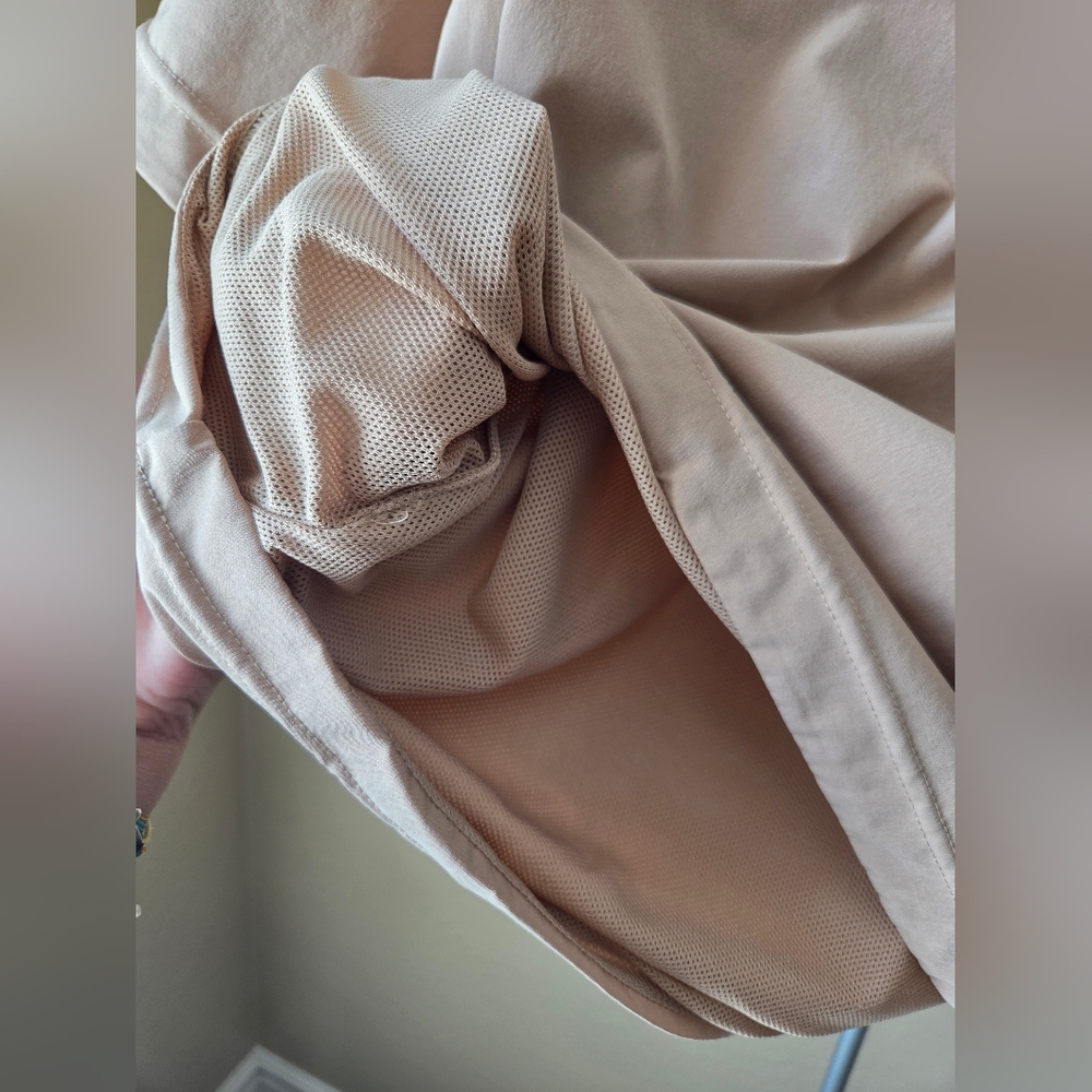 Nike Tan Cropped Workout T-Shirt - Picture 5 of 6